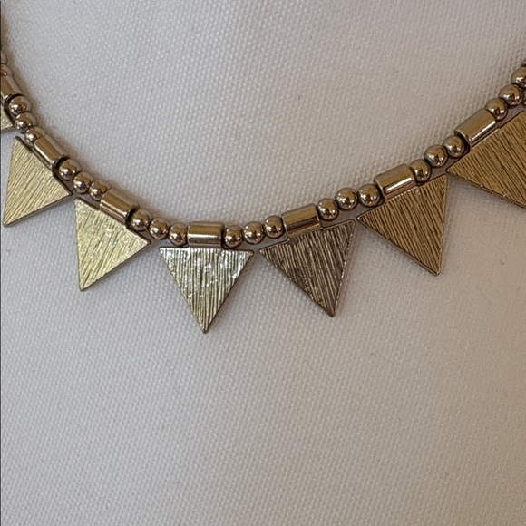 ⭐️Gold Toned Triangle Necklace - Picture 6 of 9